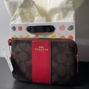 Coach Corner Zip Wrislet